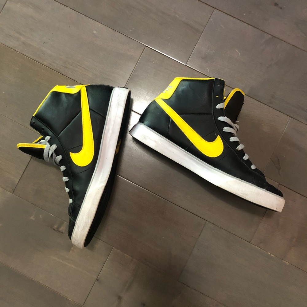 Nike High Top Shoes Black and Yellow